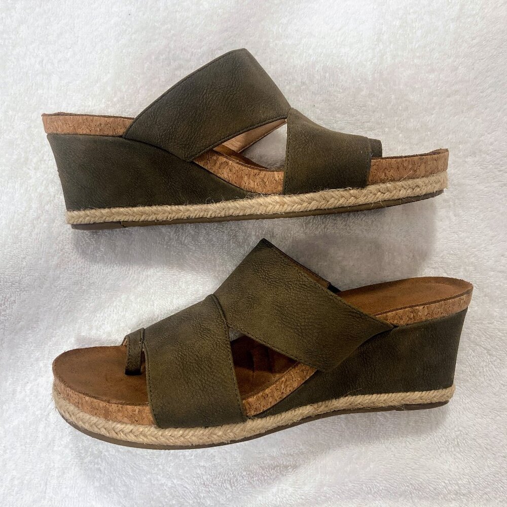 Olive Green Wedge Espadrille Sandals Adrienne Vittadini Women's size 9.5